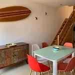 Sea View Terrace, Beach 30M, Parking Available, Air Conditioning Apartment Nazare