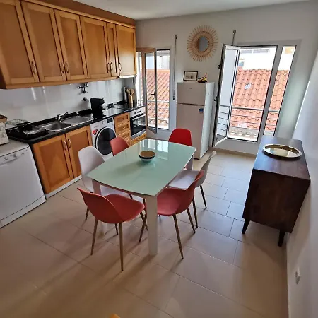 Apartament Sea View Terrace, 30m, Parking Available, Air Conditioning Nazaré